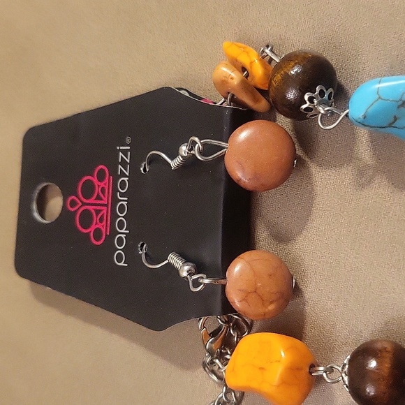 Paparazzi Two-Piece Faux Stone Necklace And Earring Set - Picture 2 of 6